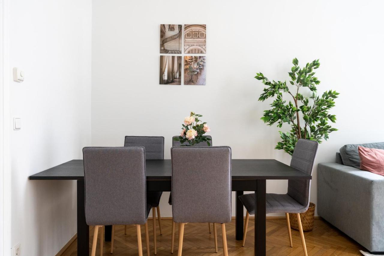 Central Two Bedroom Apartment Wien Exterior foto